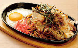 人気の鉄板焼そばの画像